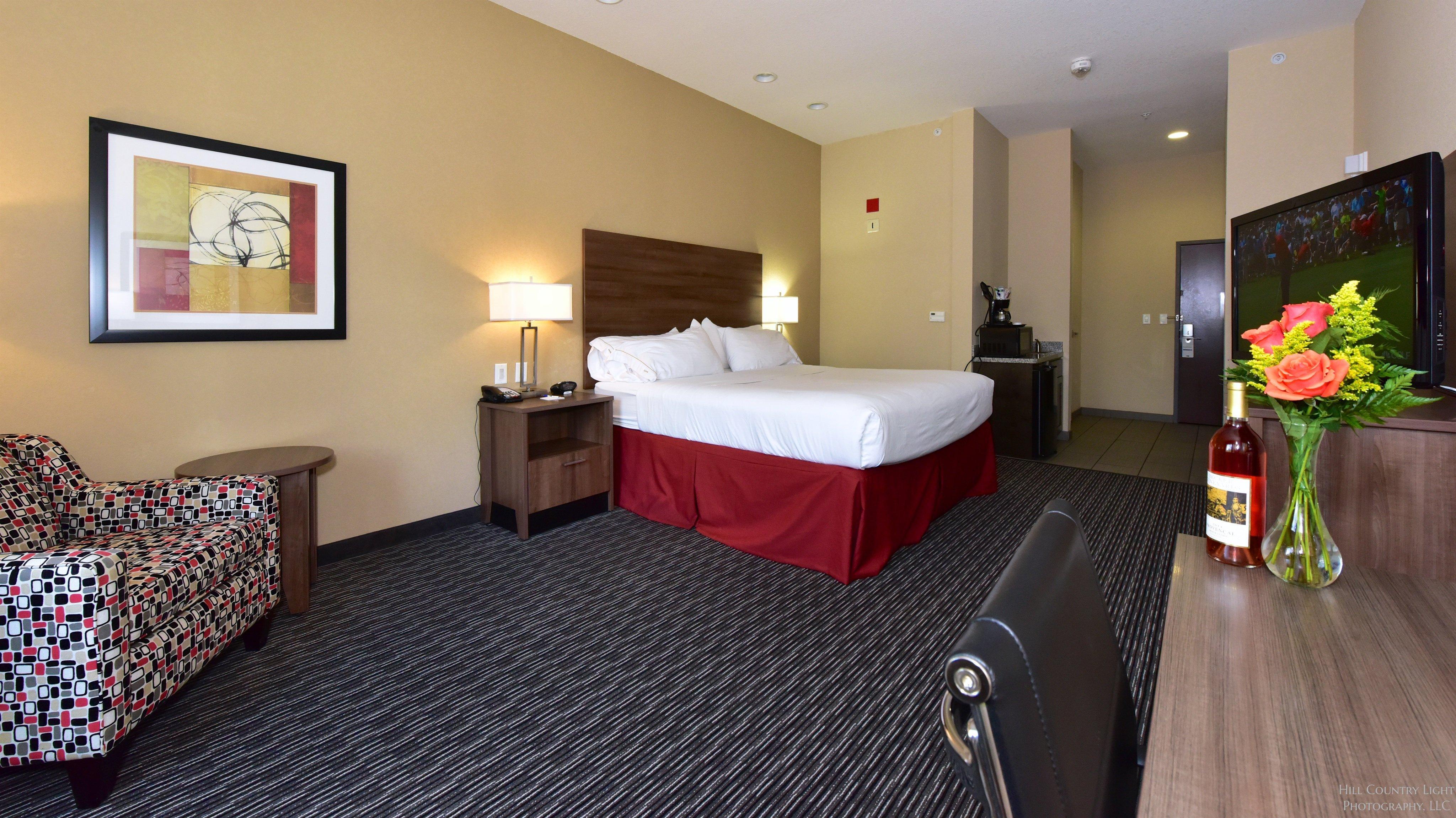 Holiday Inn Express & Suites Fredericksburg By Ihg מראה חיצוני תמונה