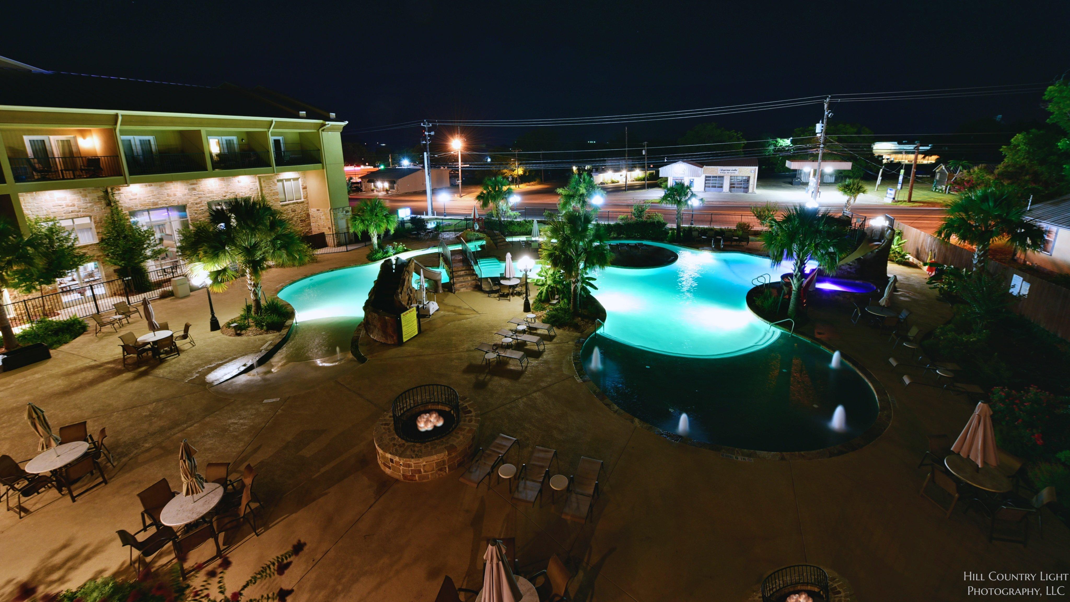 Holiday Inn Express & Suites Fredericksburg By Ihg מראה חיצוני תמונה