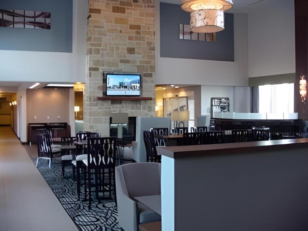 Holiday Inn Express & Suites Fredericksburg By Ihg מראה חיצוני תמונה